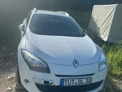 Weiß Gebraucht 2012 Renault Mégane III Limousine | 2.900 € (Superpreis)