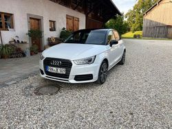 Weiß Gebraucht 2015 Audi A1 Sportback Sport Kleinwagen | 8.700 € (Fairer Preis)