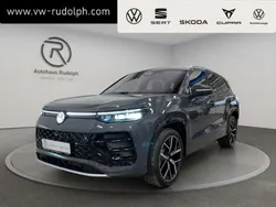 Delfingrau metallic Gebraucht 2025 VW Tayron R-line SUV | 60.980 € (Fairer Preis)