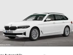 Weiß Gebraucht 2022 BMW 520 Luxury Line Kombi | 34.990 € (Etwas zu teuer)