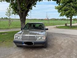 Beige Gebraucht 1991 Mercedes 190 Limousine | 5.000 €