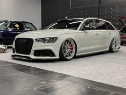 Grau Gebraucht 2012 Audi A6 Ambiente Kombi | 24.500 €