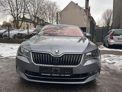 Grau Gebraucht 2017 Skoda Superb LAURIN & KLEMENT Limousine | 12.450 € (Superpreis)