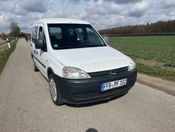 Schwarz Gebraucht 2007 Opel Combo Basis Van / Kleinbus | 950 € (Fairer Preis)