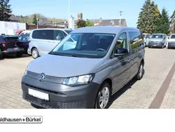 Grau Gebraucht 2024 VW Caddy Maxi Basis Van / Kleinbus | 31.950 € (Fairer Preis)