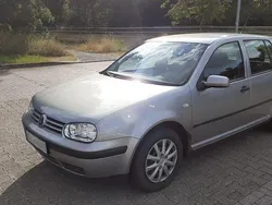 Grau Gebraucht 2002 VW Golf IV Limousine | 750 € (Superpreis)