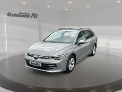 Mondsteingrau Gebraucht 2024 VW Golf VIII Life Kombi | 25.900 € (Fairer Preis)