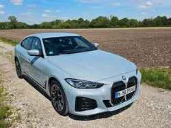 Grau Gebraucht 2023 BMW i4 M Sport Limousine | 42.000 € (Fairer Preis)