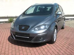 Grau Gebraucht 2013 Seat Altea XL Stylance Van / Kleinbus | 5.599 € (Etwas zu teuer)