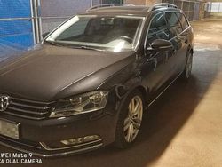 Schwarz Gebraucht 2011 VW Passat Highline Kombi | 9.999 €