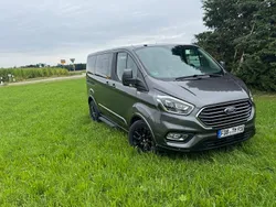 Schwarz Gebraucht 2019 Ford Tourneo Custom Van / Kleinbus | 32.999 € (Fairer Preis)