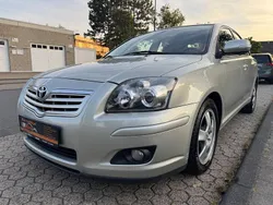 Silber Gebraucht 2007 Toyota Avensis Sol Limousine | 6.490 € (Etwas zu teuer)