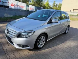 Silber Gebraucht 2012 Mercedes B180 Van / Kleinbus | 13.950 € (Fairer Preis)