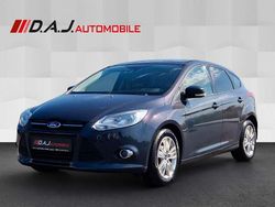 Grau Gebraucht 2012 Ford Focus Trend Limousine | 3.950 € (Fairer Preis)