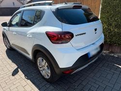 Weiß Gebraucht 2022 Dacia Sandero Comfort Kleinwagen | 12.500 € (Guter Preis)