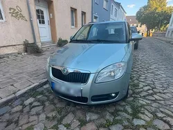 Grün Gebraucht 2010 Skoda Fabia Kombi | 2.000 € (Etwas zu teuer)