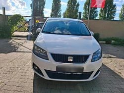 Weiß Gebraucht 2010 Seat Alhambra Reference Van / Kleinbus | 6.900 €