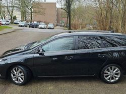 Schwarz Gebraucht 2015 Toyota Auris Touring Sports Kombi | 7.500 € (Fairer Preis)