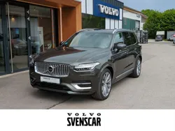 Grau Gebraucht 2022 Volvo XC90 Plus SUV | 58.880 € (Etwas zu teuer)