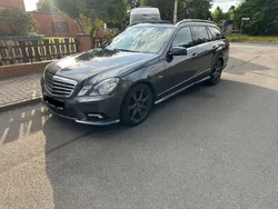 Grau Gebraucht 2010 Mercedes E200 Avantgarde Kombi | 10.490 € (Etwas zu teuer)