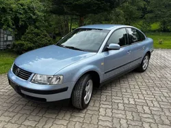 Blau Gebraucht 1999 VW Passat Comfortline Limousine | 4.200 €