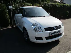 Weiß Gebraucht 2009 Suzuki Swift Club Kleinwagen | 2.750 € (Fairer Preis)