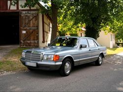 Blau Gebraucht 1980 Mercedes E280 Limousine | 10.950 €