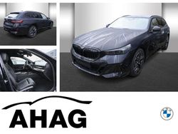 Schwarz Neu 2025 BMW 550e M Sport Kombi | 85.890 € (Superpreis)