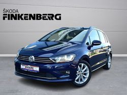 Blau Gebraucht 2017 VW Golf Sportsvan Highline Van / Kleinbus | 15.780 € (Fairer Preis)