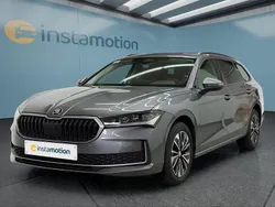 Grau Gebraucht 2024 Skoda Superb Kombi | 30.749 € (Guter Preis)