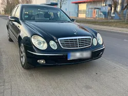 Schwarz Gebraucht 2002 Mercedes E220 Limousine | 2.100 € (Guter Preis)