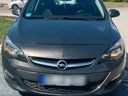 Grau Gebraucht 2016 Opel Astra Kombi | 7.500 € (Guter Preis)
