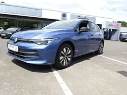 Anemonenblaumetallic Gebraucht 2024 VW Golf VIII Goal Limousine | 26.880 € (Superpreis)