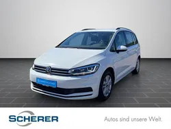Pure white Gebraucht 2022 VW Touran Comfortline Van / Kleinbus | 24.790 € (Fairer Preis)