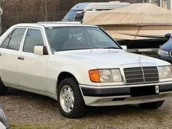 Weiß Gebraucht 1990 Mercedes 300 Limousine | 14.890 €