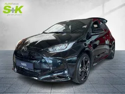Mysticschwarz mica (schwarz) Neu 2025 Toyota Yaris Hybrid Kleinwagen | 32.500 € (Teuer)