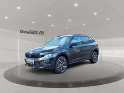Schwarz magic perleffekt Gebraucht 2024 Skoda Kamiq Drive SUV | 37.490 €