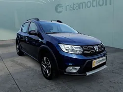 Blau Gebraucht 2018 Dacia Sandero Celebration Kleinwagen | 10.030 € (Etwas zu teuer)