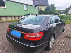 Schwarz Gebraucht 2011 Mercedes E220 Avantgarde Limousine | 11.500 € (Fairer Preis)