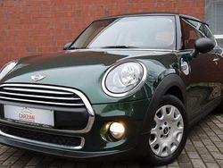 Grün Gebraucht 2016 Mini ONE Kleinwagen | 11.990 € (Fairer Preis)