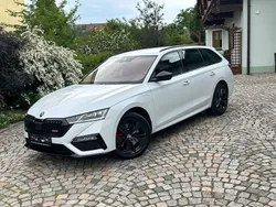 Weiß Gebraucht 2024 Skoda Octavia RS Kombi | 34.980 € (Fairer Preis)