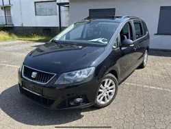 Schwarz Gebraucht 2011 Seat Alhambra Van / Kleinbus | 12.490 € (Fairer Preis)