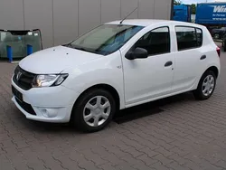 Weiß Gebraucht 2016 Dacia Sandero Ambiance Kleinwagen | 5.490 € (Fairer Preis)