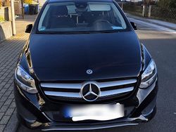 Schwarz Gebraucht 2018 Mercedes B200 Van / Kleinbus | 17.200 € (Guter Preis)