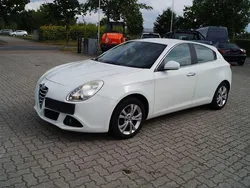 Weiß Gebraucht 2011 Alfa Romeo Giulietta Kleinwagen | 3.850 €