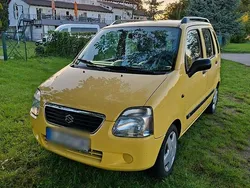 Gelb Gebraucht 2001 Suzuki Wagon R Kleinwagen | 2.600 €