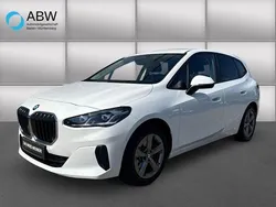 Weiß Gebraucht 2022 BMW 218 Active Tourer Luxury Line Van / Kleinbus | 23.980 € (Fairer Preis)