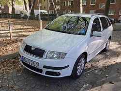 Gebraucht 2010 Skoda Fabia Sport Kleinwagen | 2.000 €