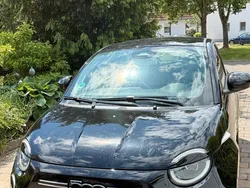 Schwarz Gebraucht 2020 Fiat 500e Kleinwagen | 14.500 €