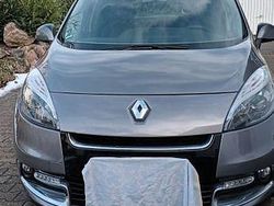 Grau Gebraucht 2012 Renault Scénic III Dynamique Van / Kleinbus | 5.250 € (Fairer Preis)
